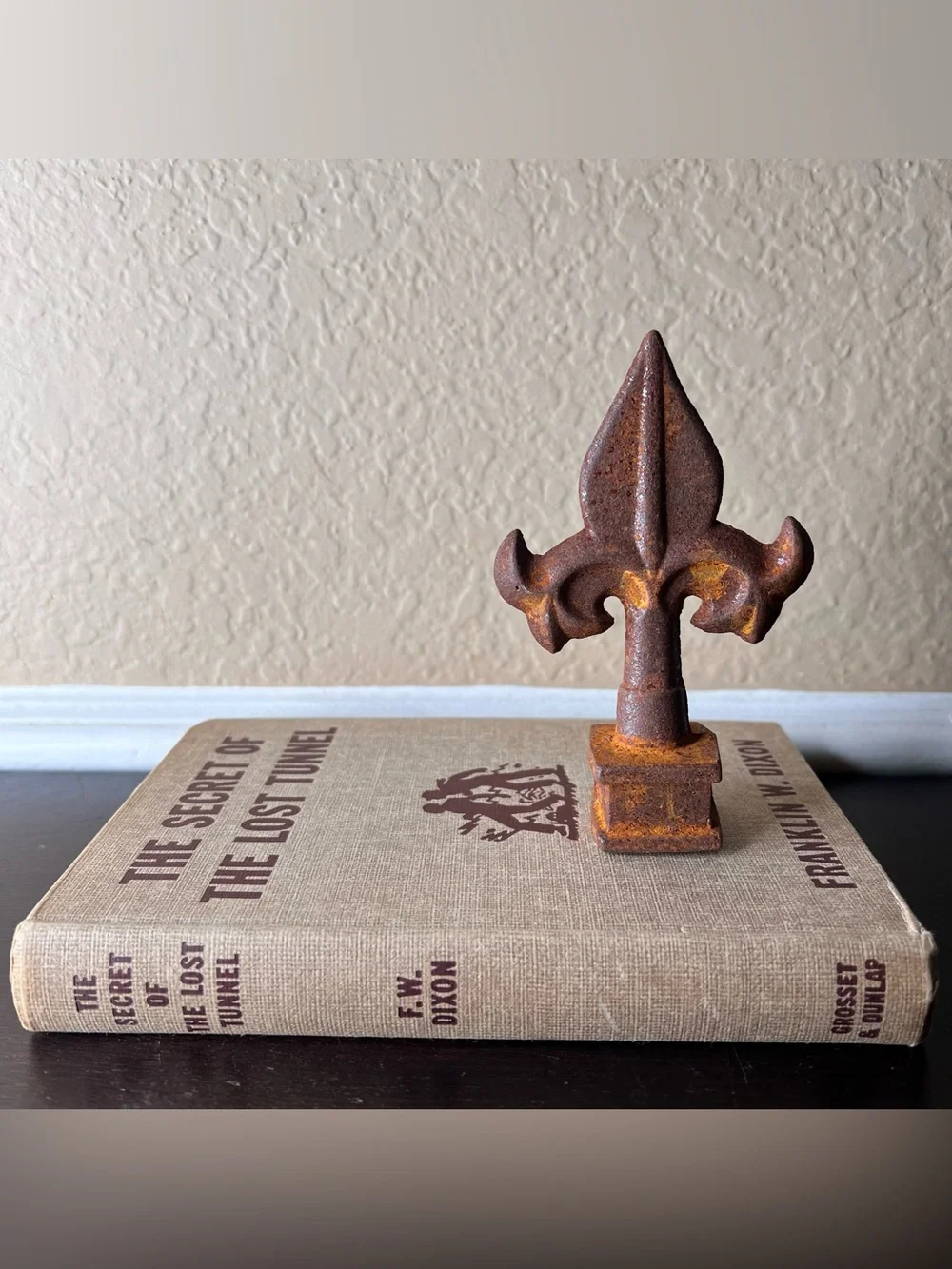 Vintage Cast Iron Fleur De Lis Finial, Architectural Salvage, Paperweight